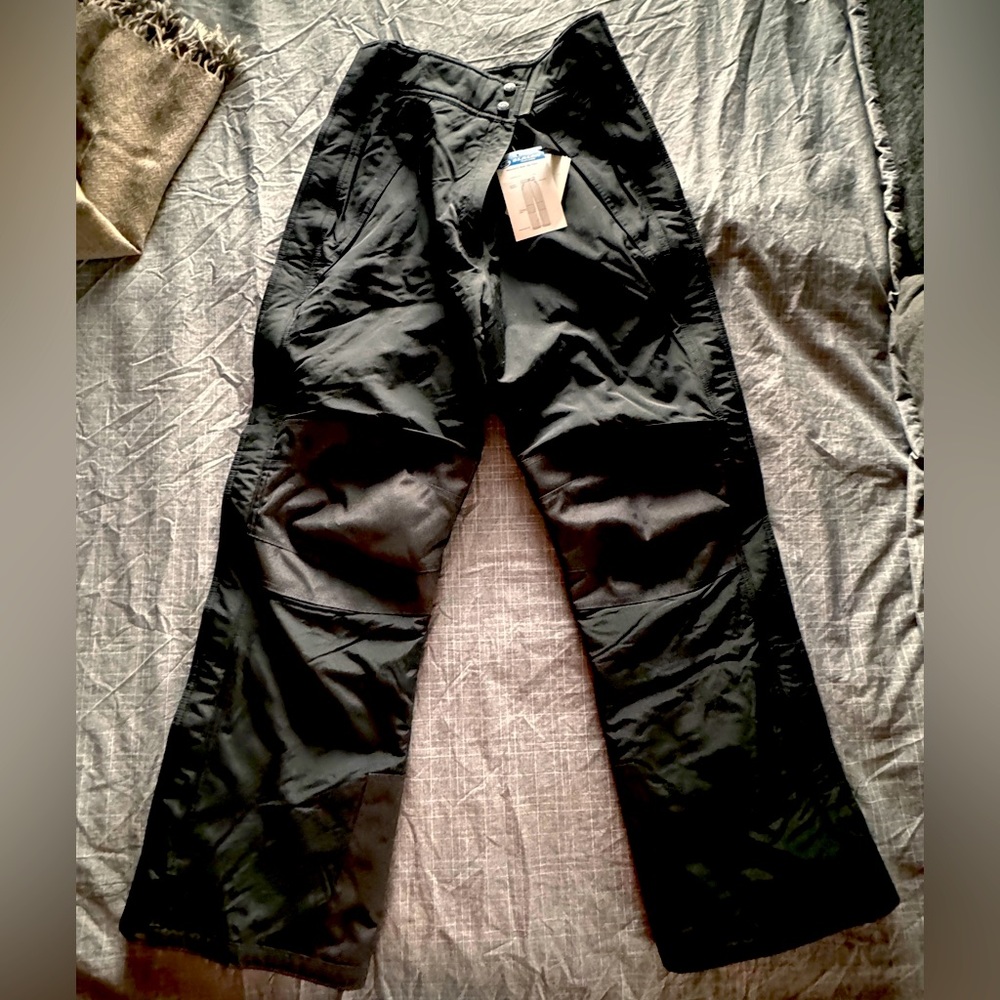 Slalom ski pants with 3 pockets and side Velcro and zíper brand new